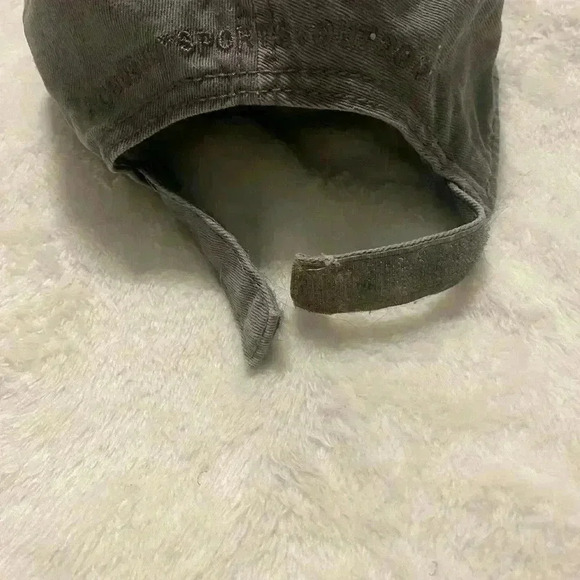 Baseball cap with American Flag in front in gray. Adjustable. By Academy. Unisex - Picture 4 of 8